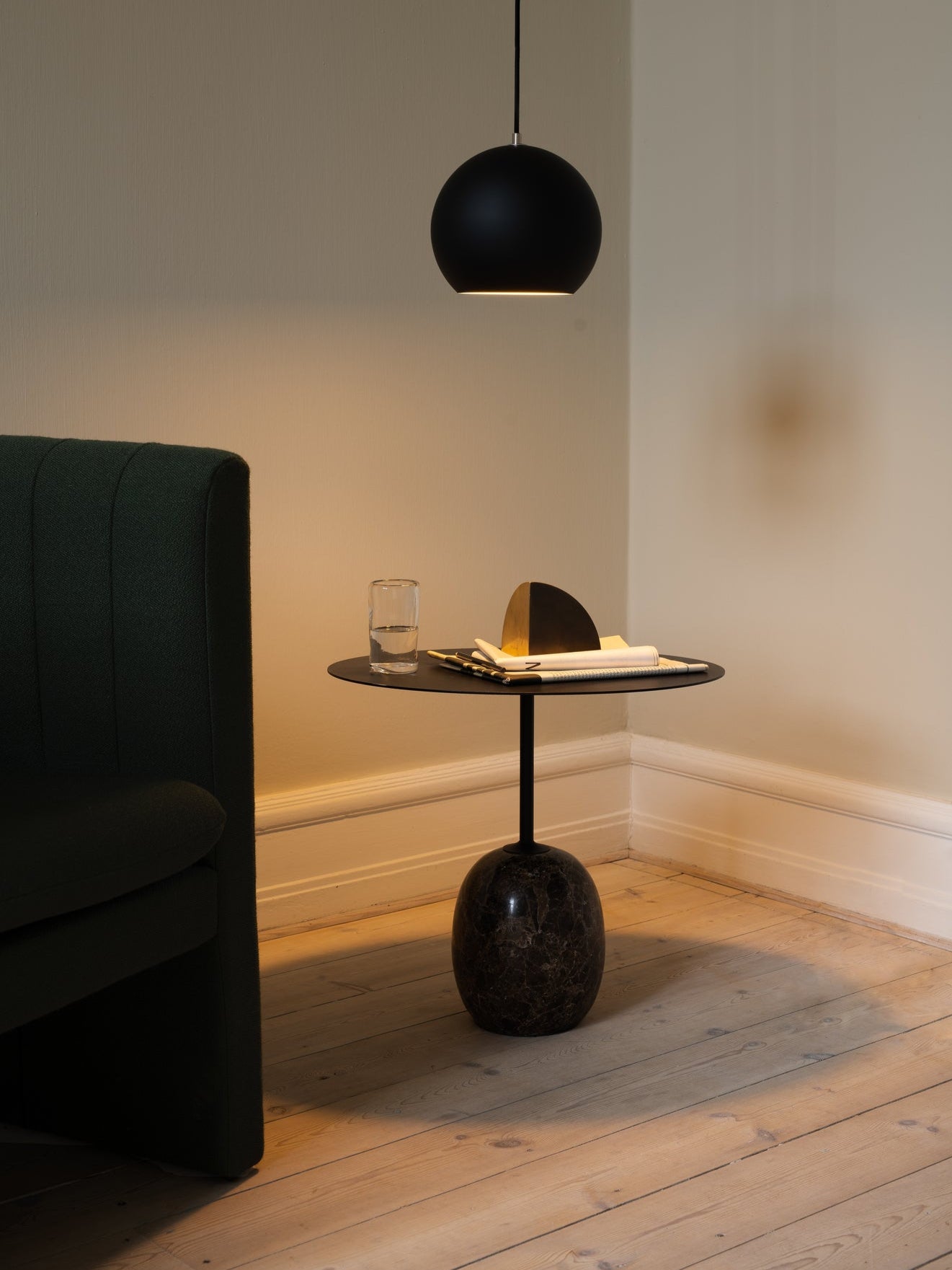 Lato <sup style="font-size:12px;"> LN9 </sup>