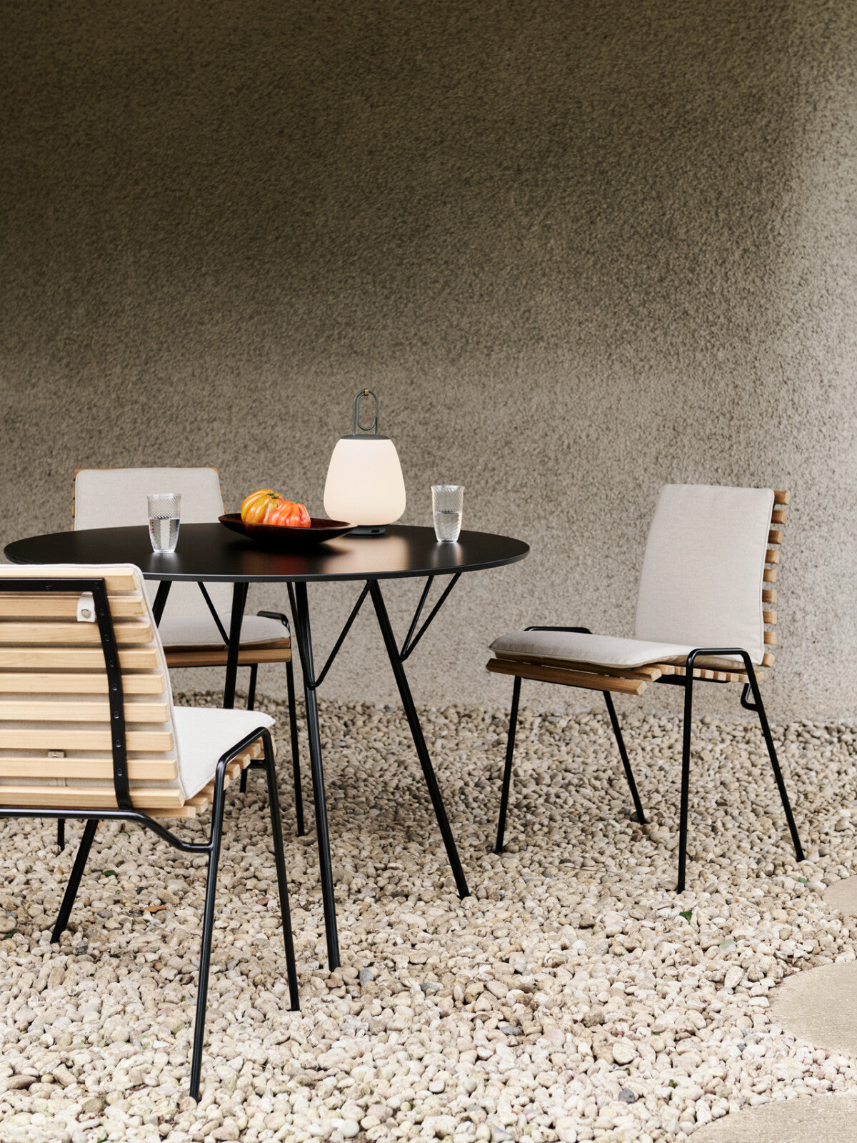 RFH Terrace Table <sup style="font-size:12px;"> RD6 </sup>